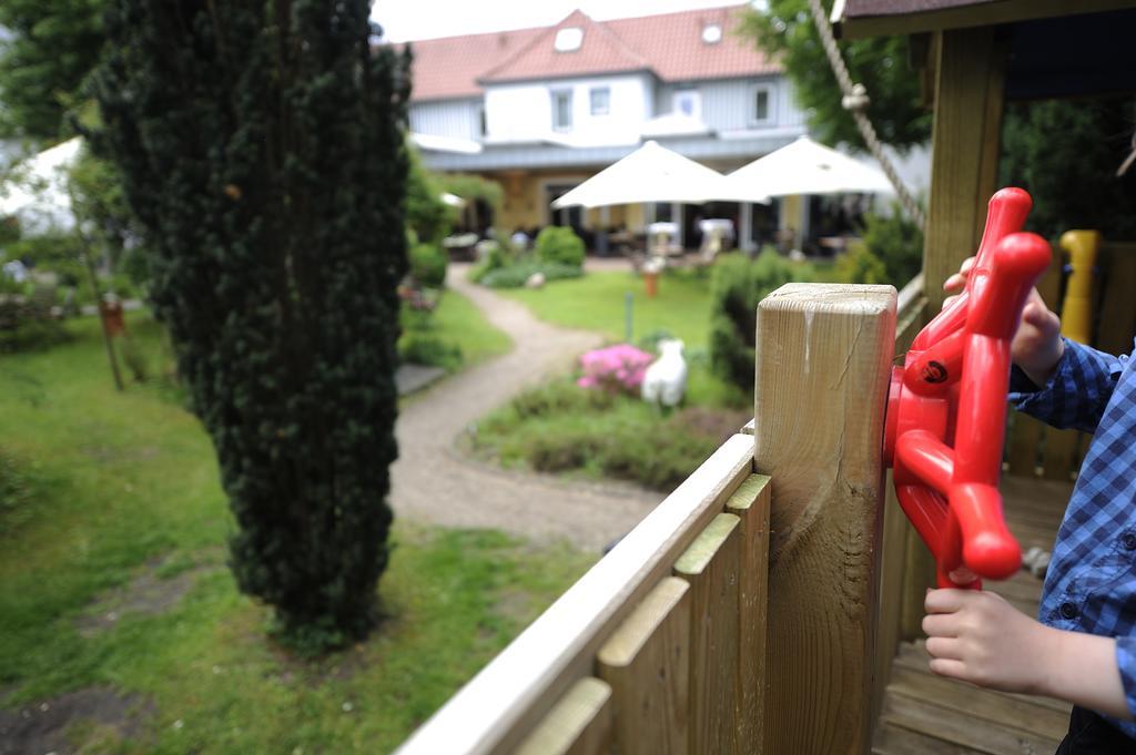 Hotel Zur Heidebluete Hambuhren Exterior photo